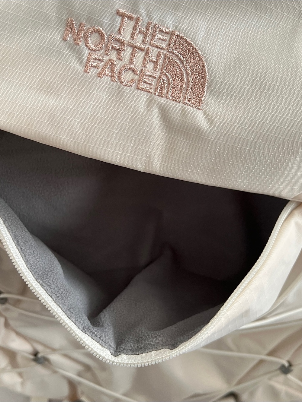 The North Face Borealis Luxe Backpack Gardenia White Metallic Womens OS NEW - Picture 8 of 10